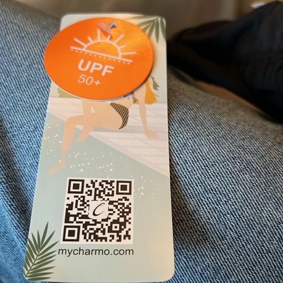 My Charmo - bikini top with gold metal chain detailing - Picture 8 of 8